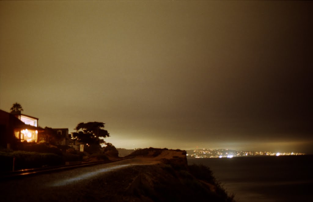 Del Mar looking South by tonyw.