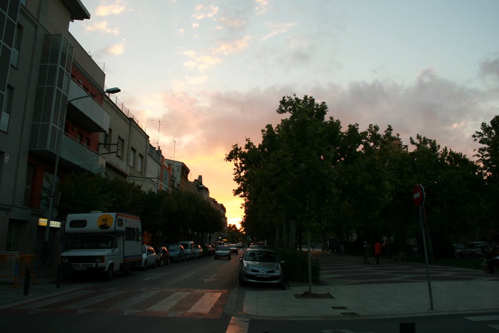 Passeig de Mossèn Jacint Verdaguer by Victor.G