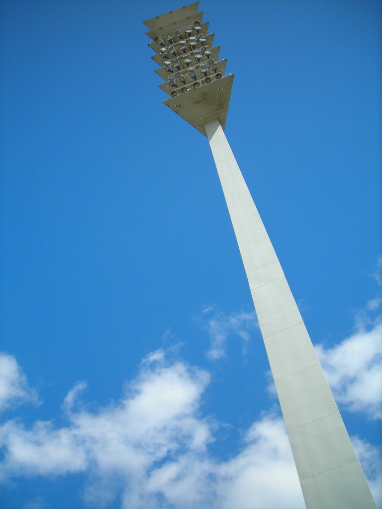 Rudolf Harbig Stadion - Flutlichtmasten by www.andy1909.de.vu