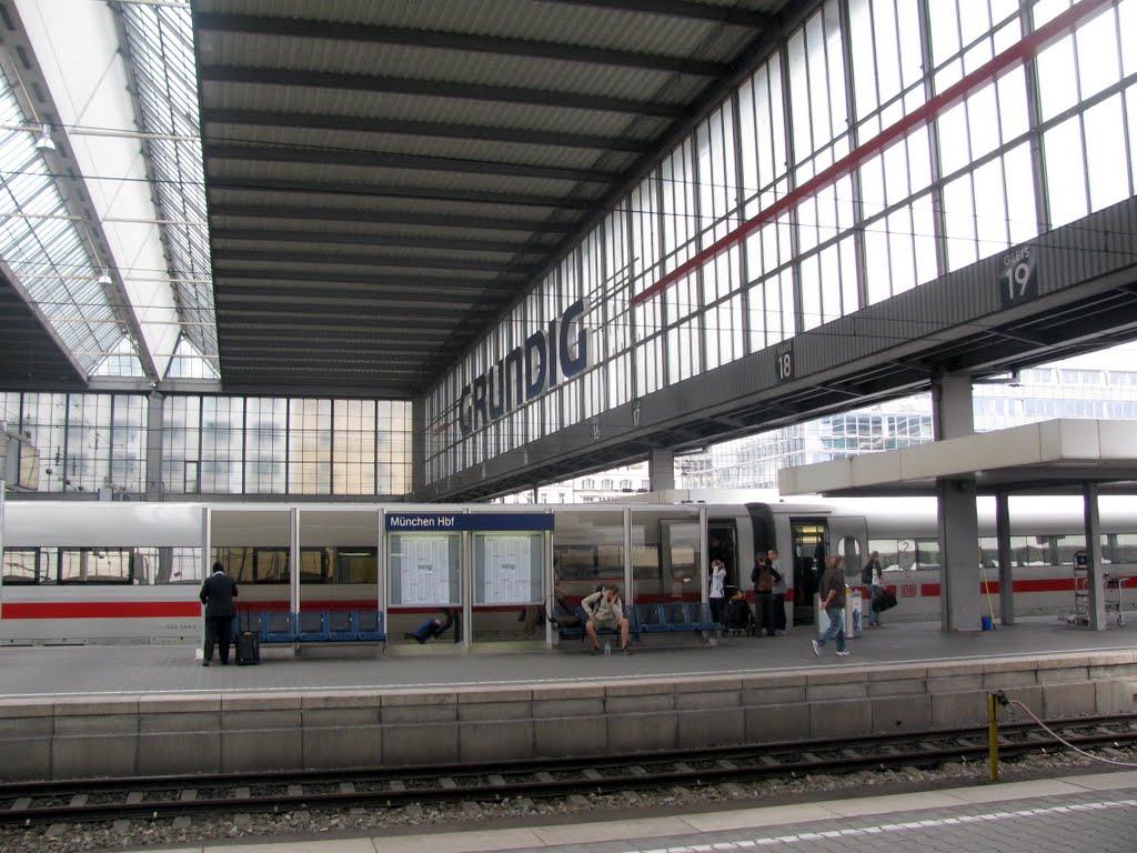 München Hauptbahnhof by ©schw@bendude