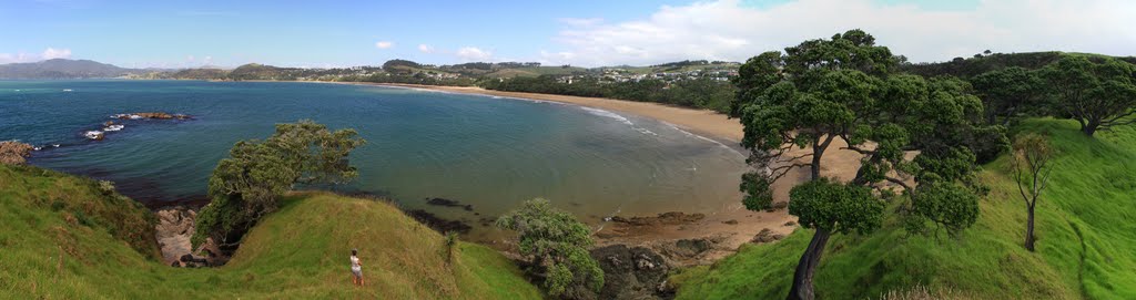 Coopers Beach by alecmccutcheon