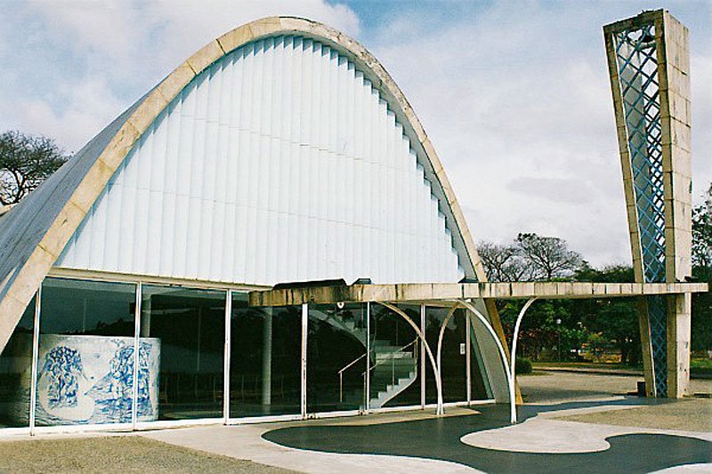 Igreja na Pampulha - Belo Horizonte - Minas Gerais by Fernando Stankuns