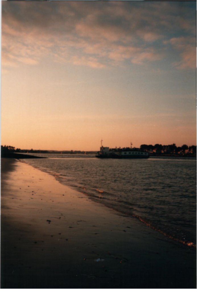 Sandbanks Ferry by Gareth Lygo