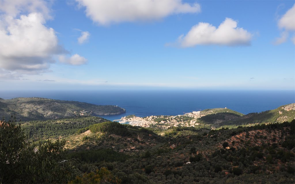 Vistes a la badia de Port de Sóller (© Buelipix) by Buelipix