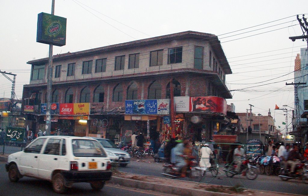 Jamy Masjid Hanfia Ghausia, Faisalabad (in 2007) جامع مسجد حنفیہ غوثیہ - www.clocktowercity.com by AbdulSattar Minhajia…