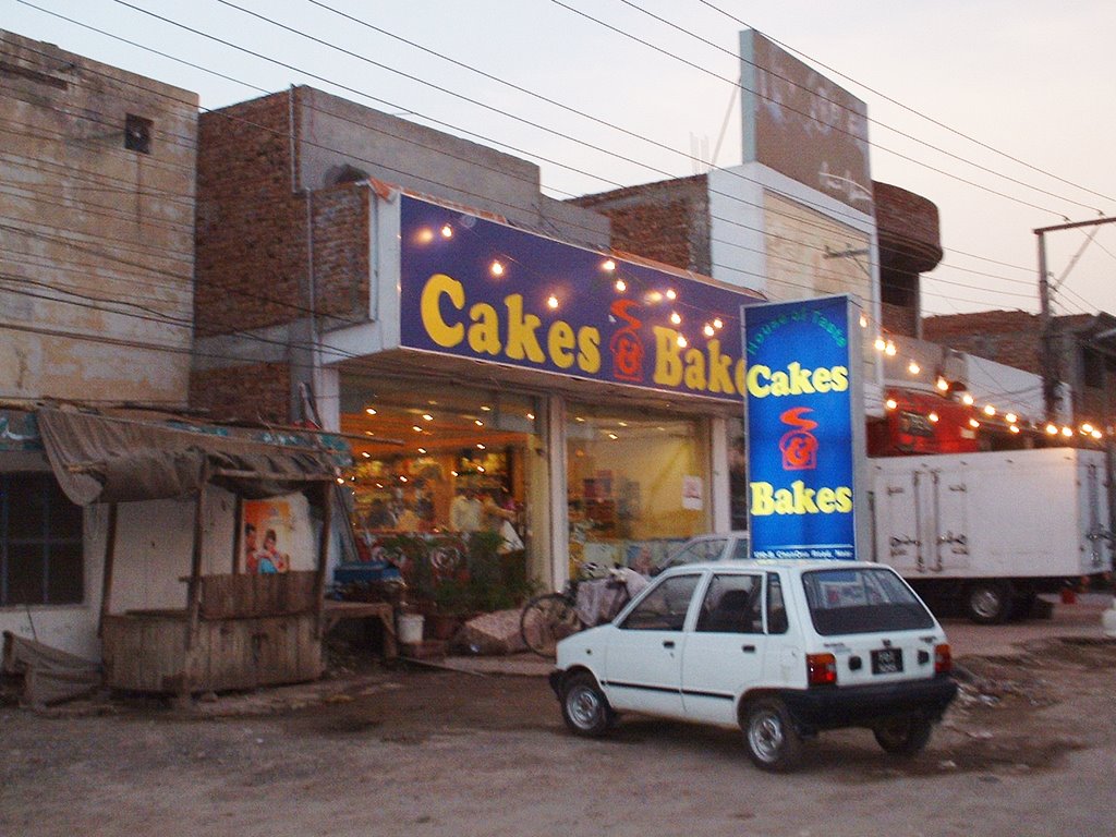 Cakes & Bakes Faisalabad (in 2007) کیکس اینڈ بیکس - www.clocktowercity.com by AbdulSattar Minhajia…