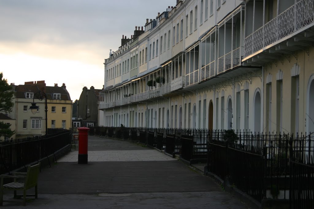 Royal York Crescent by cyclingfan@pucklechurch