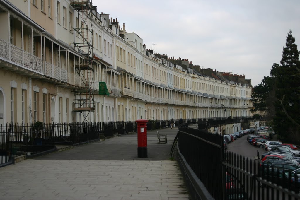 Royal York Crescent by cyclingfan@pucklechurch