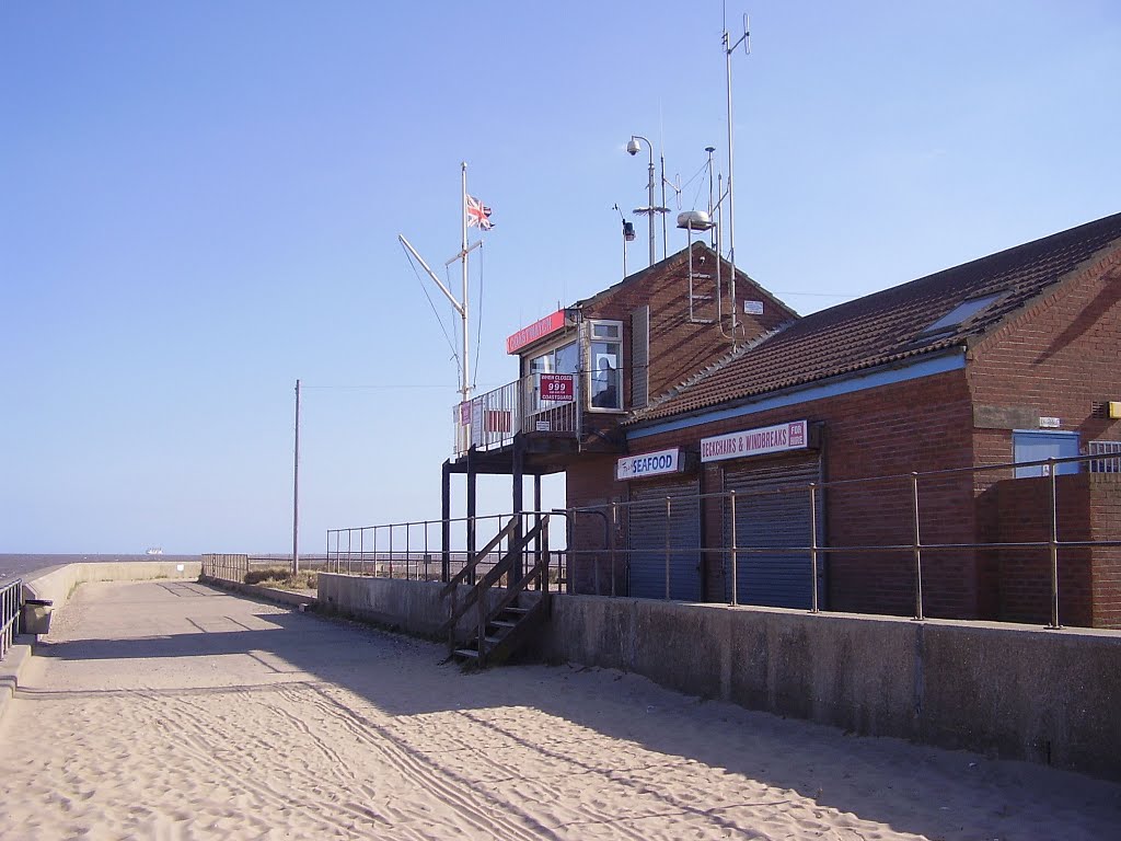 Former Coastgaurd Station by David Myers  2011