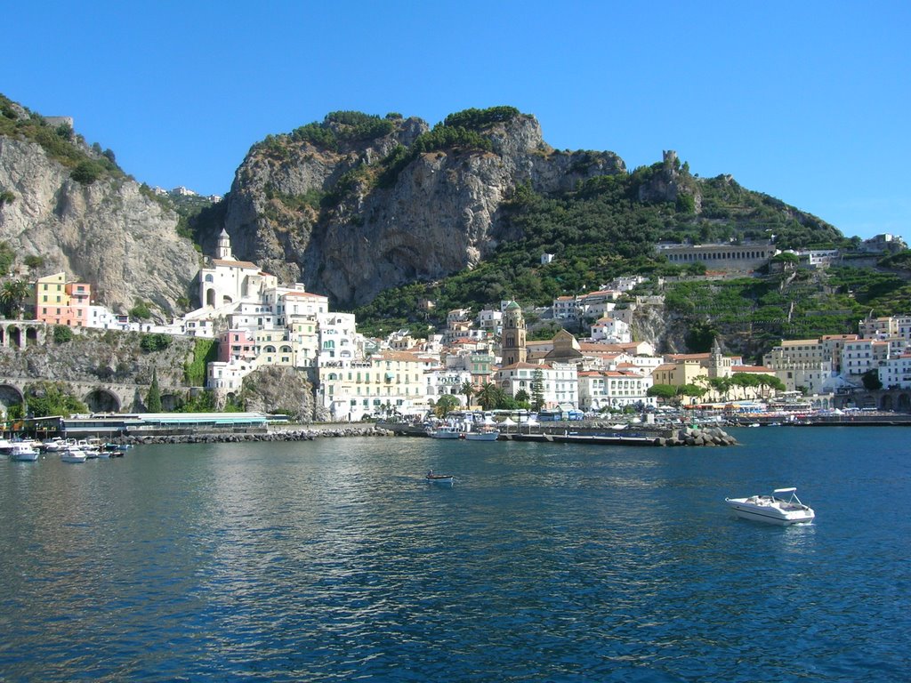 Amalfi from seawall by oldhamwa