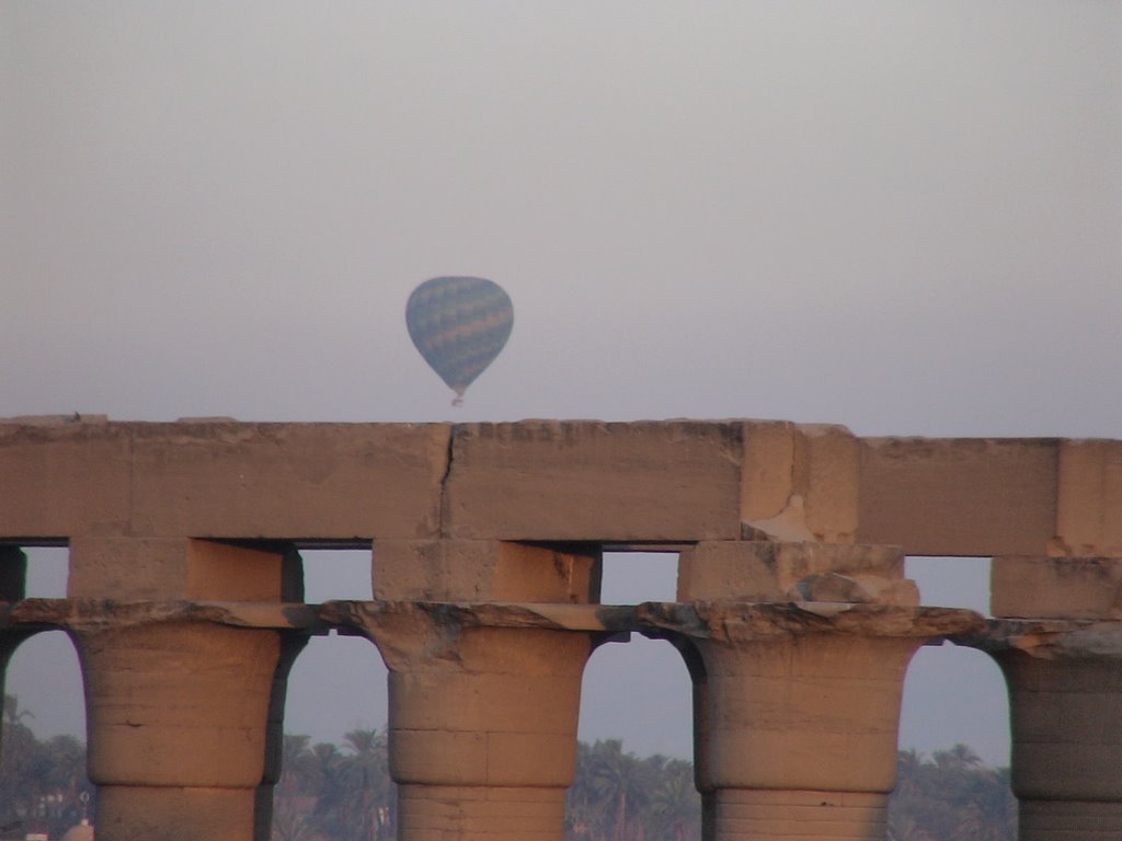 Balloon at Luxor by Azael D. Pitti