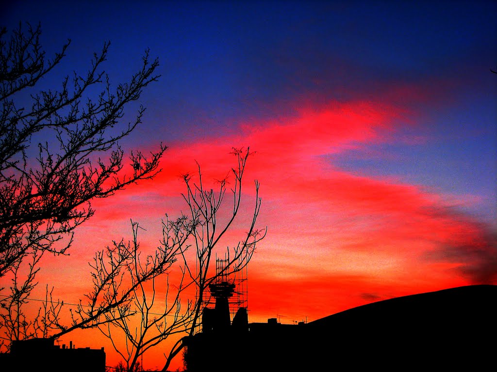 Burning Sky of Tehran after 2 days heavy Snow, March 5, 2011 by Behrooz Rezvani