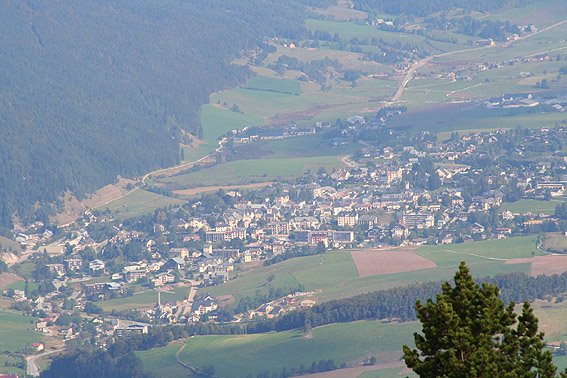 VILLARD depuis la Tête des Chaudières - www.mountain-is-good.com by www.mountain-is-good.com