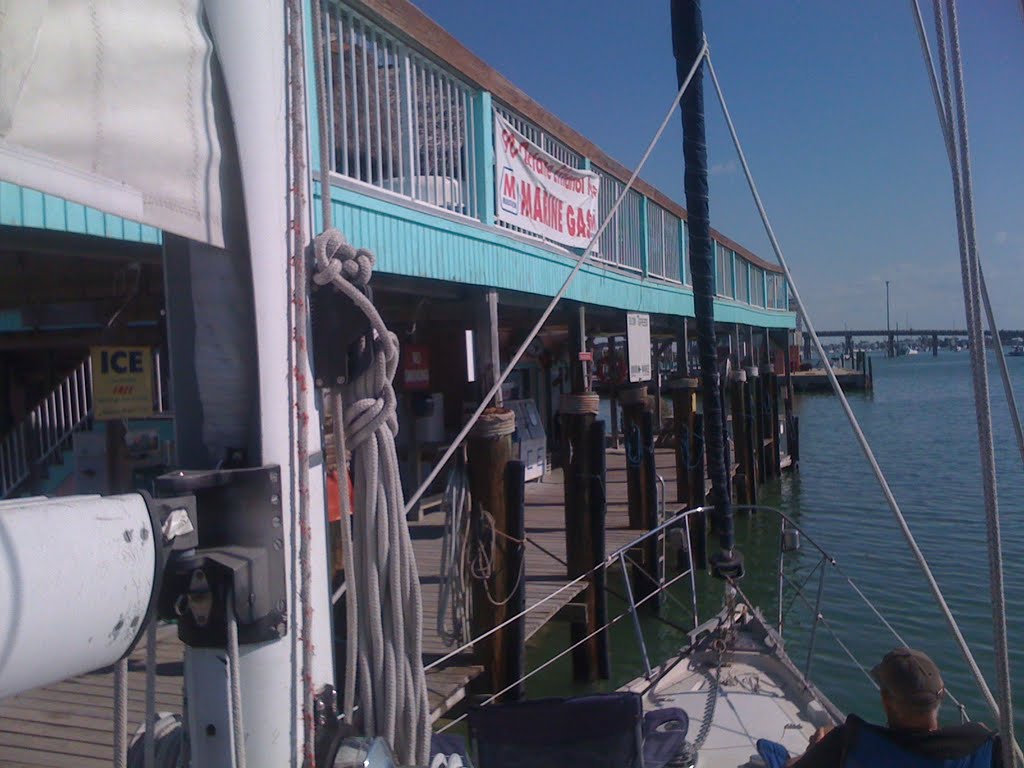 Burdines Marina, Marathon, Fl by dickburton