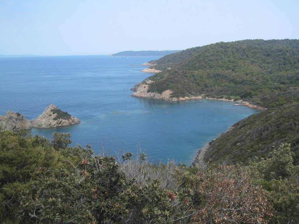 Plage de Port Cros by ISORE