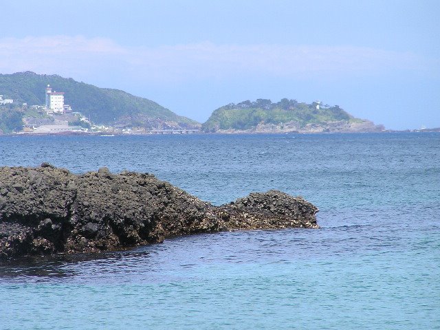 下田市　碁石浜 by www.izurainbow.com