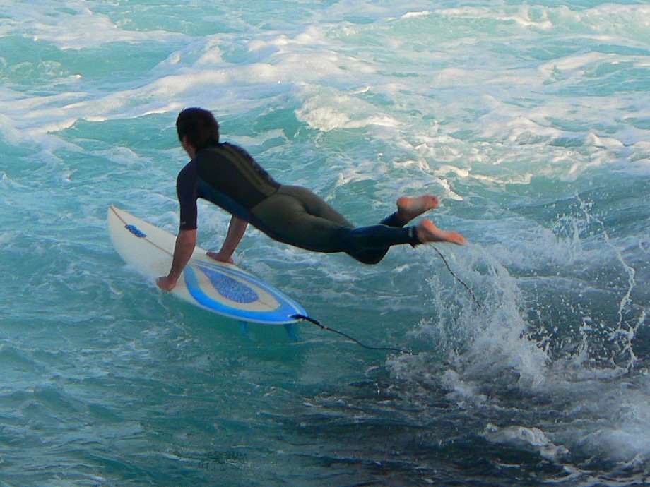 Surfer at Bronte by djrobd