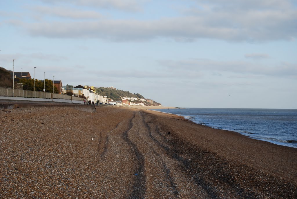 Hythe Beach by Jeremy Clitheroe