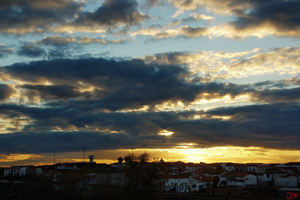 Añora Al Atardecer by juanmaherruzo