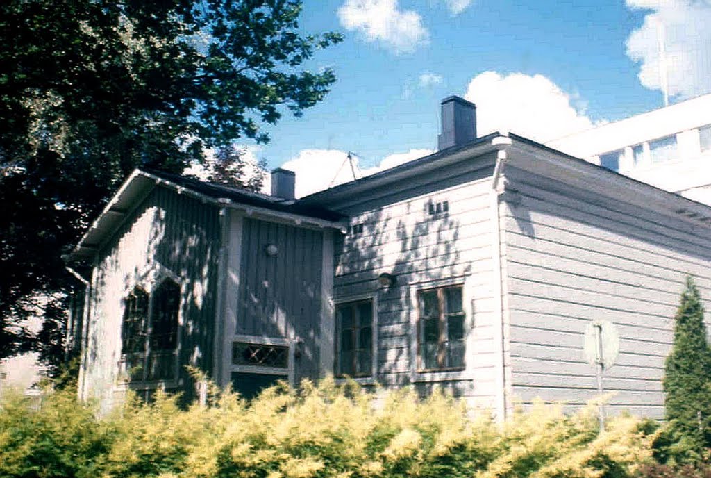 House of birth of Sibelius, Hämenlinna, Finland by Péter Kesselyák