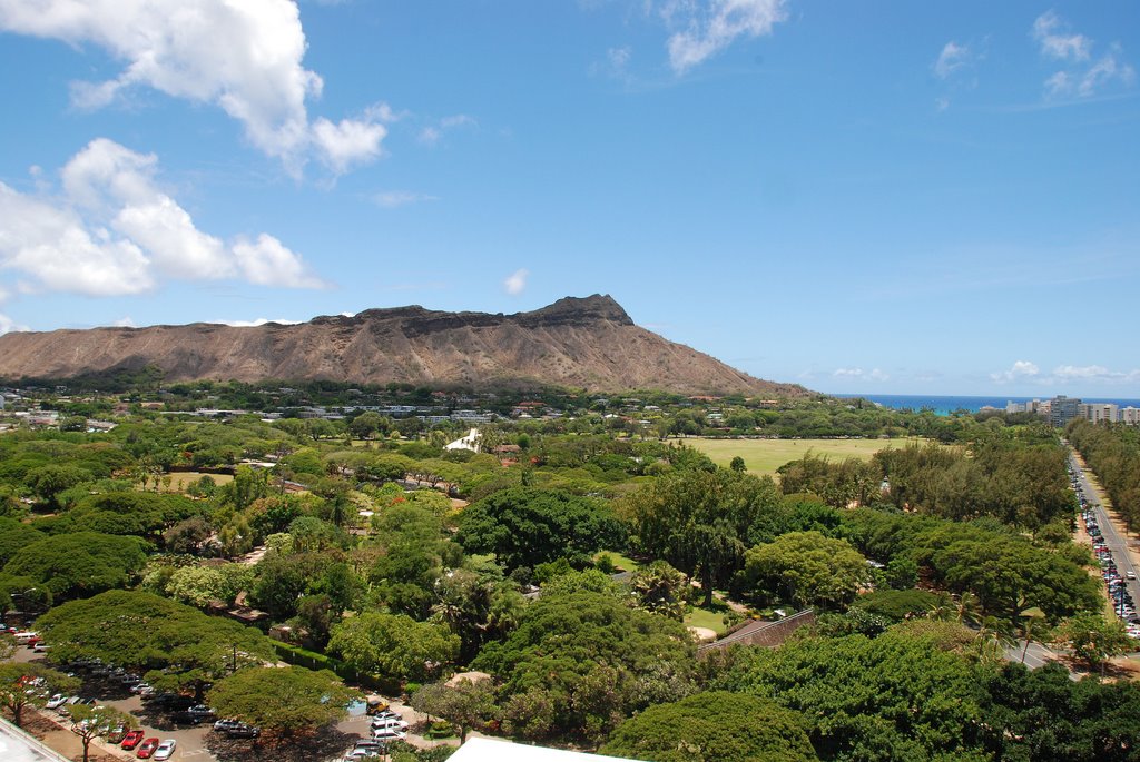 Diamond Head - from Park Shore by Canadian Raptor