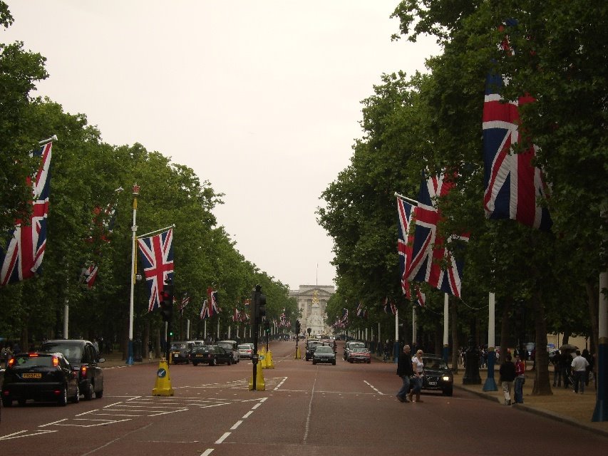 The Mall, London by Stephen Sweeney