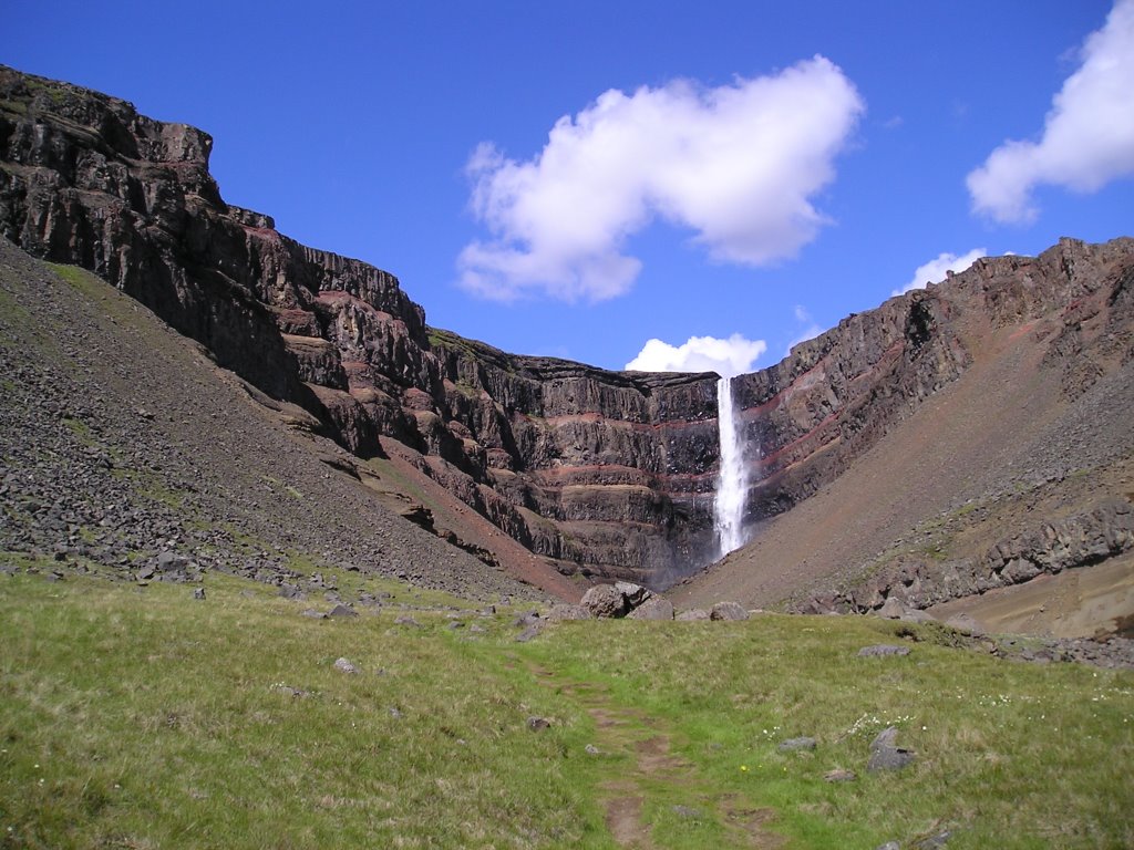 Hengifoss by bainketa