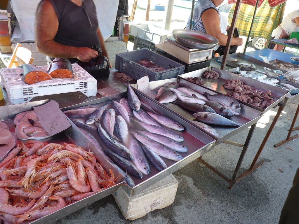 Marsaxlokk, sunday fish market by johynus