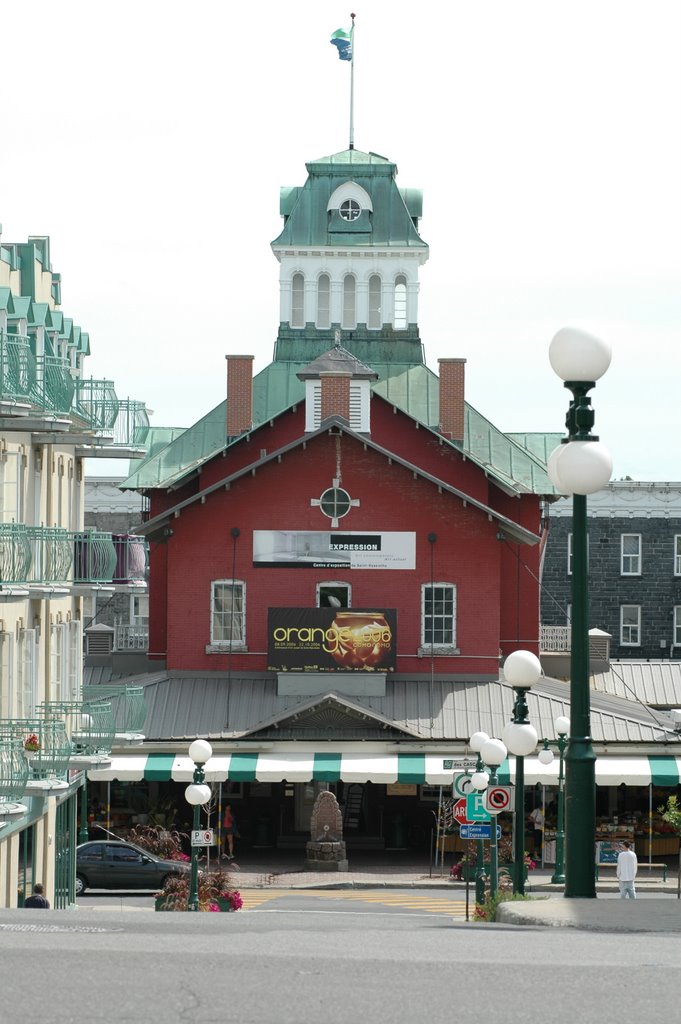 St-Hyacinthe, Marché Centre by Louis-David Archambault