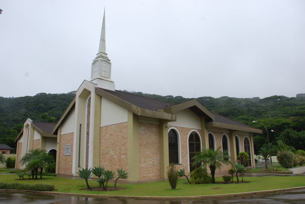 Capela da Ala Rio Tavares by Eber Beck