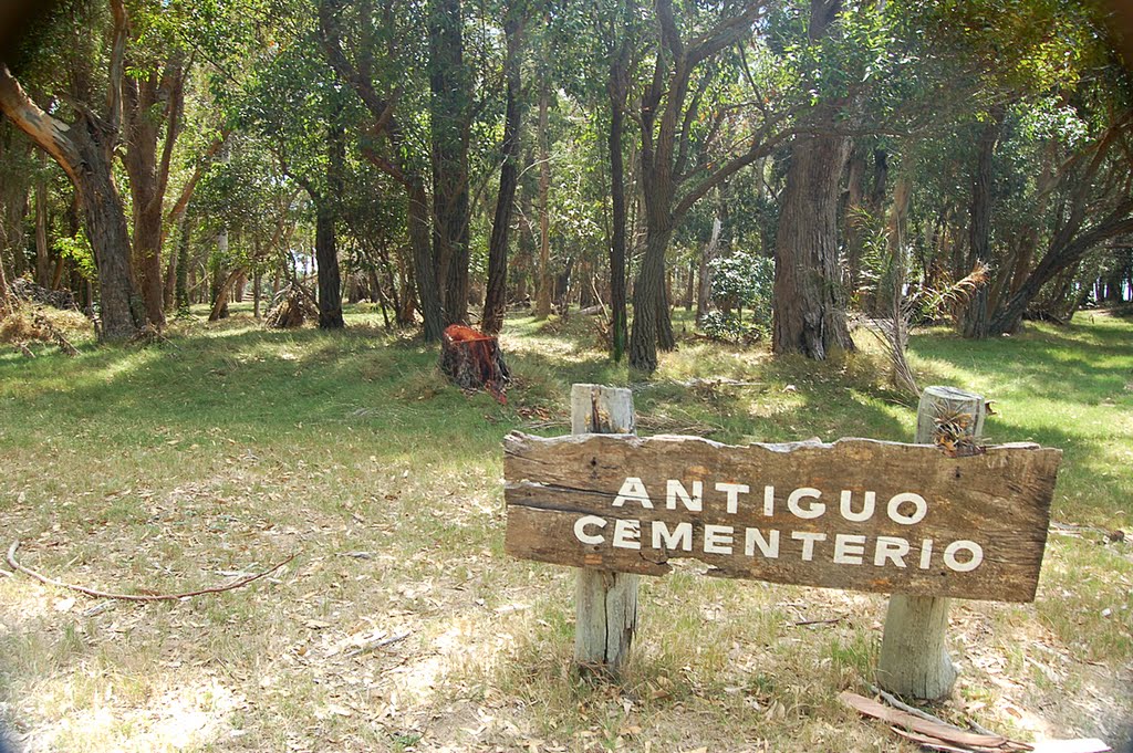 Ancient cemetery by Gustavo Marquez