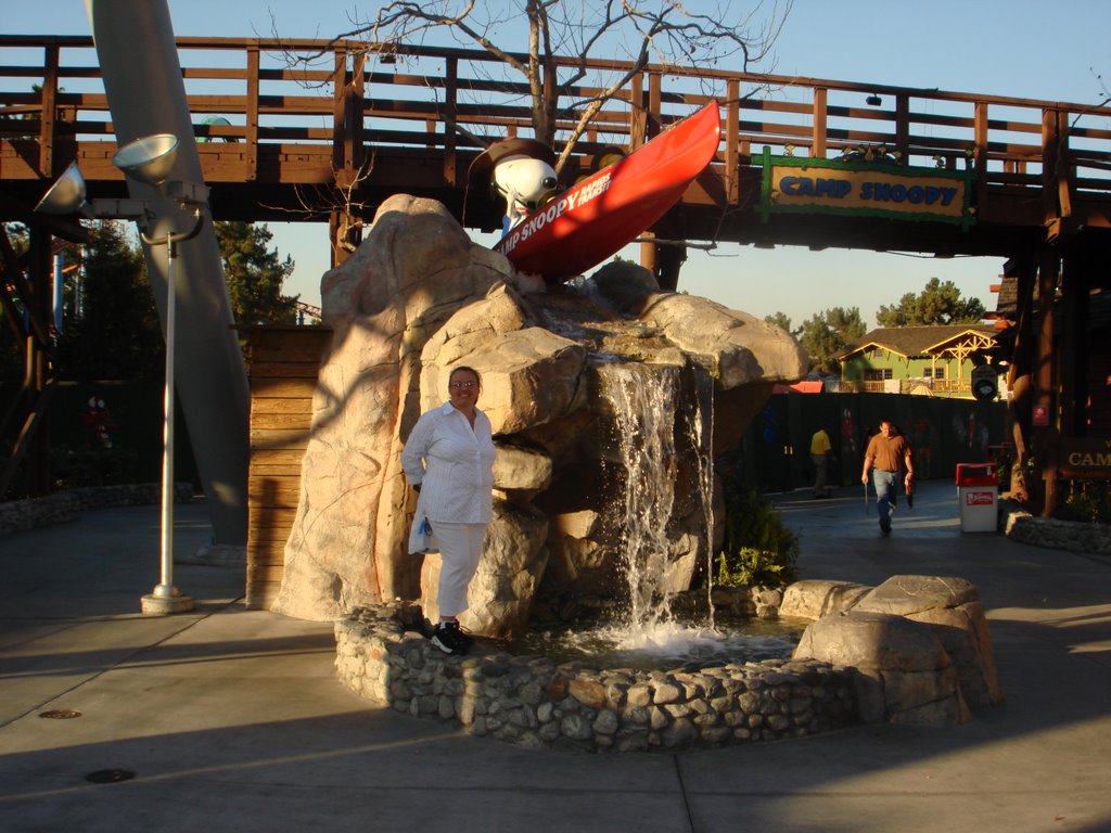 Knott's berry farm by laura f