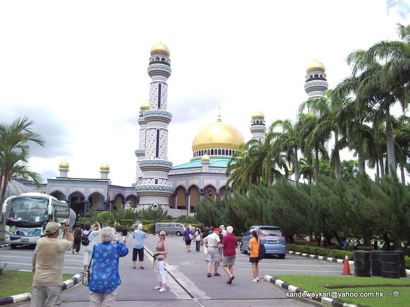 汶萊BANDAR SERI BEGAWAN最大的回教寺Jame 'Asri Hassanil Bolkiah by KAN PAI WAI