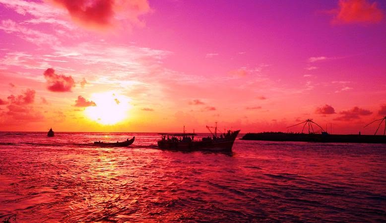 Munambam Beach Kerala by Ranjit Mohan