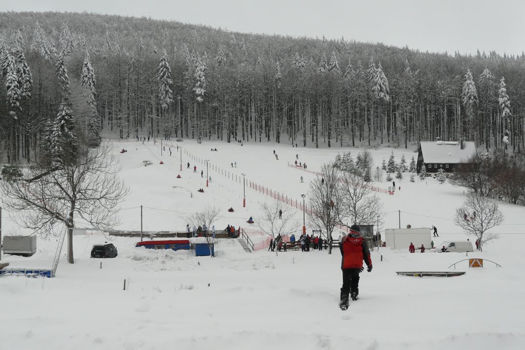 Skihang und Snowtubingbahn in Rehefeld am Friedhofshang by Sunflower66