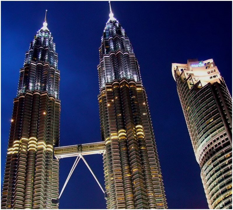 Petronas Twin Towers by Paolo Motta