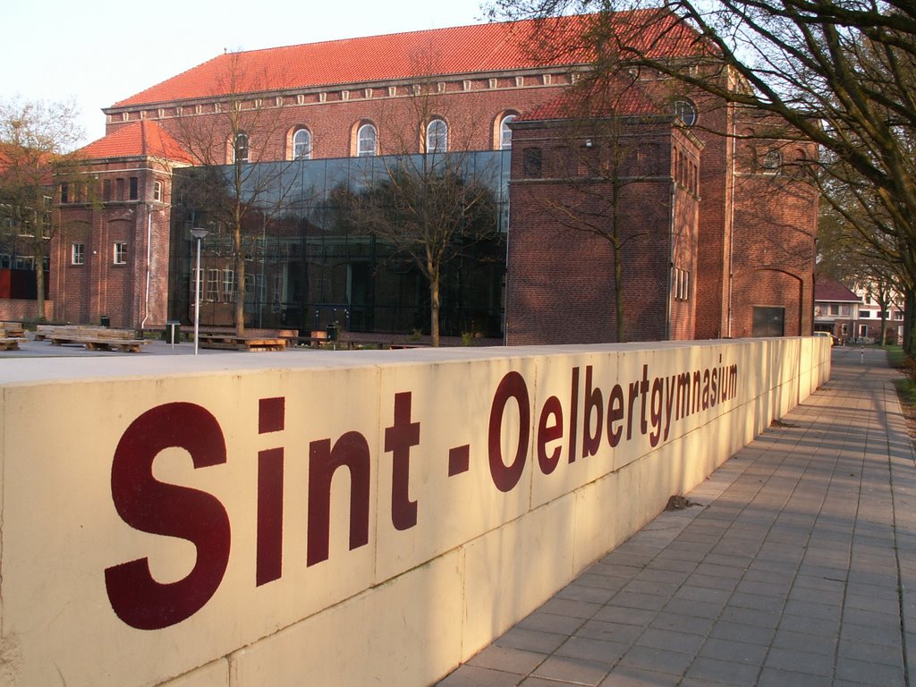 Sint-Oelbertgymnasium Oosterhout by a. vermeulen