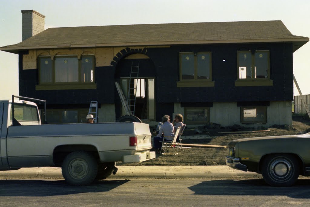 Building our house in 1976 by Lyle