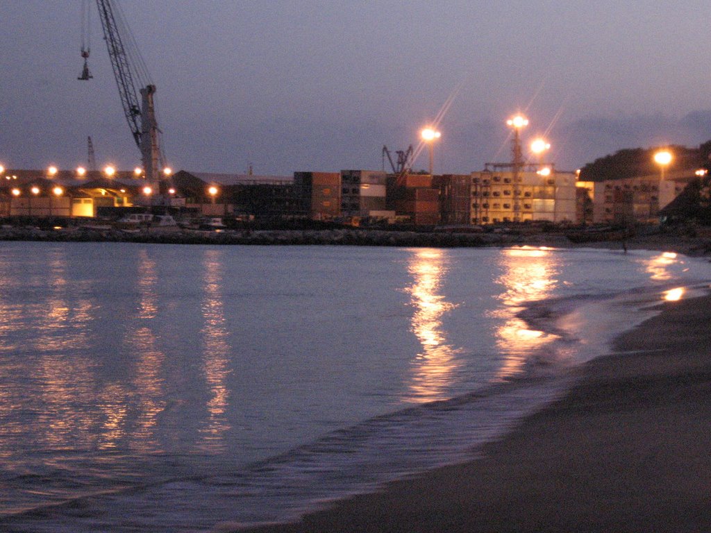 Amanecer en la Bahia de Santa Marta by carlosyage