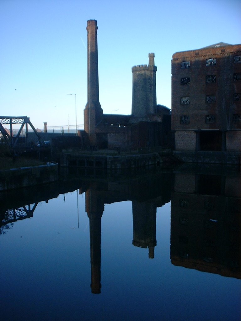 Stanley Dock-Liverpool (12-2005) by olivella ferret