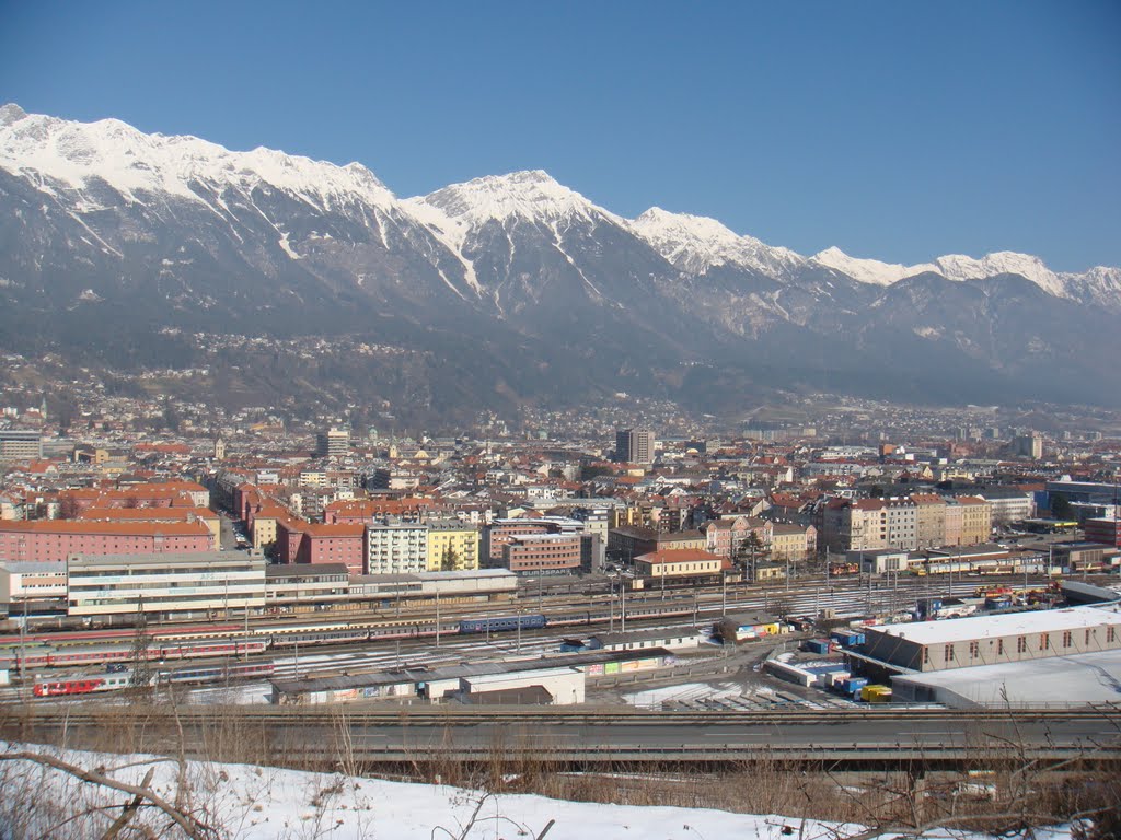 Innsbruck mit der Nordkette by Franz Kiefer