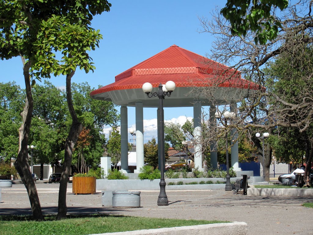 Plaza de San Javier by aleMamá