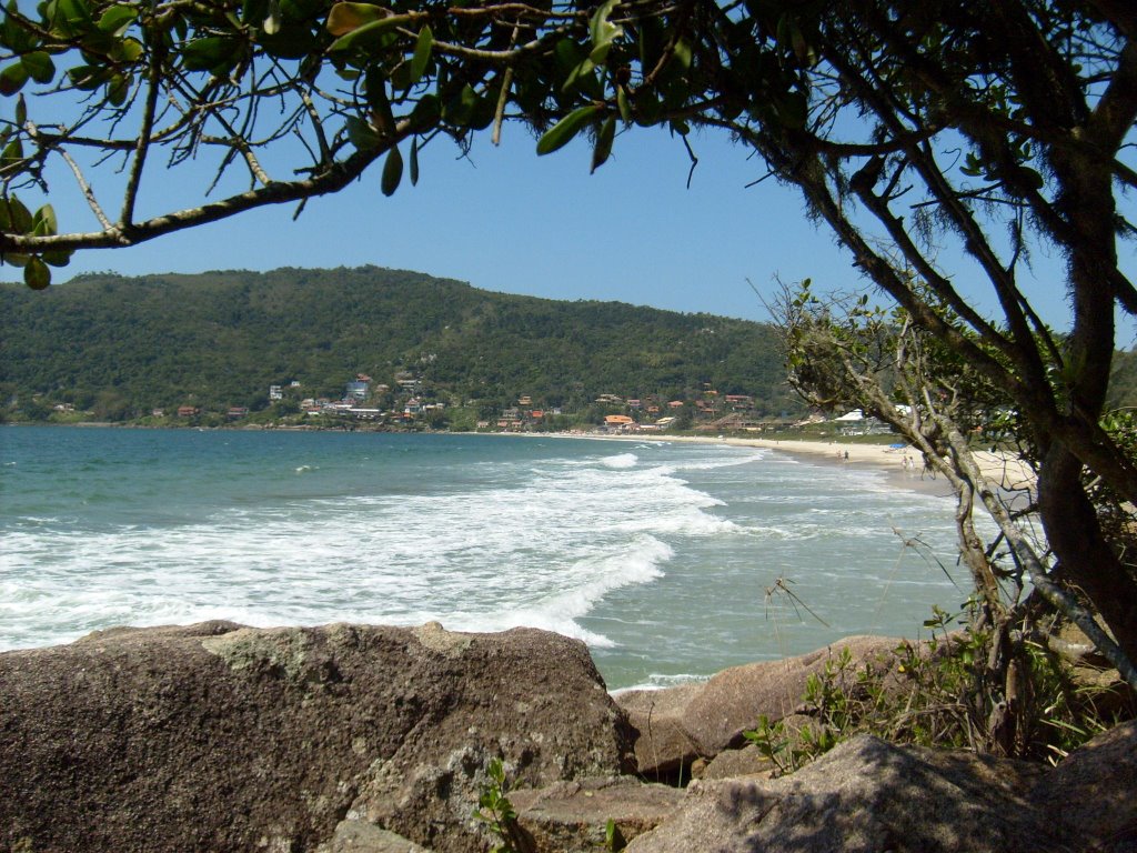 Vista geral da Praia da lagoinha by Marcelo Venturi