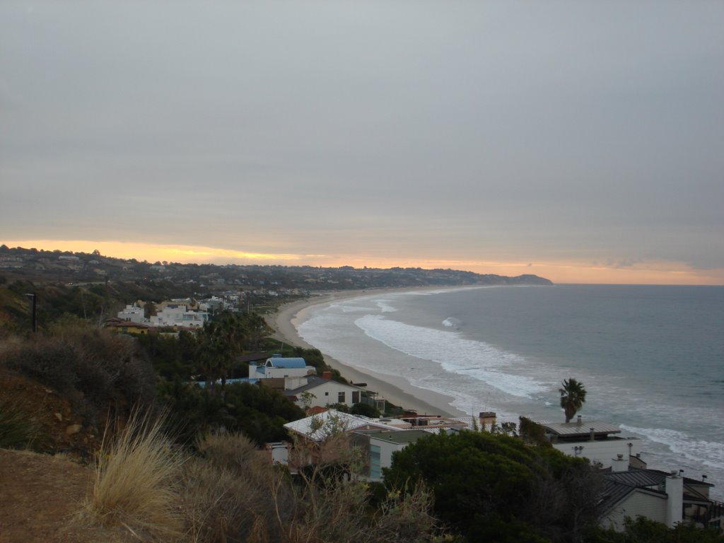 Beautiful Malibu Beach sunrise by laura f