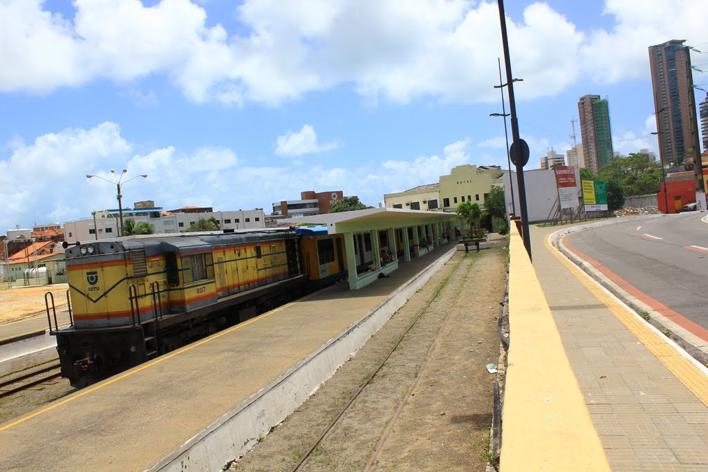 Estação da Ribeira by Wilson Alcaras