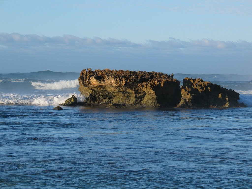 Hanson Bay Rocks by Ken Heath