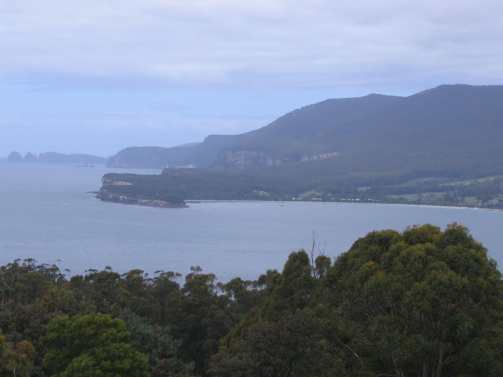 Pirates Bay Lookout by YowieYeti