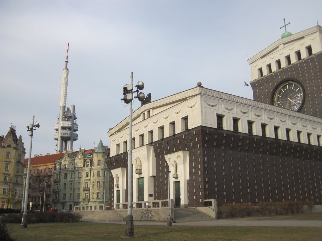 Na namesti J.z Podebrad smerom na Zizkovsku TV vezu by Mirec-speleork.sk