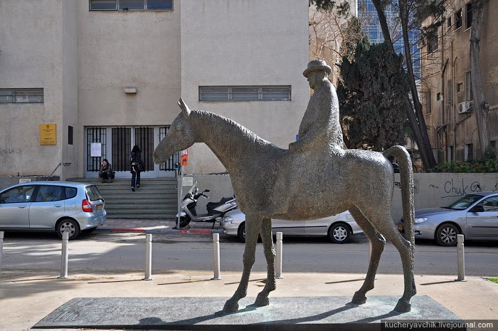 Meir Dizengoff's monument by missoni