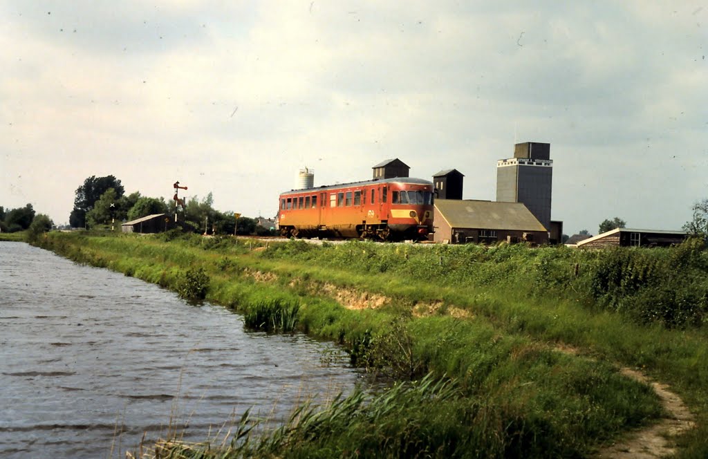 Rode dieseltrein (juni 1984) by bertgort